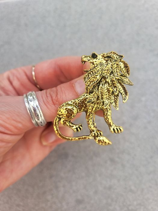 Broszka lew zapięcie agrafka