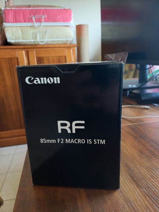 Canon rf 85mm f2