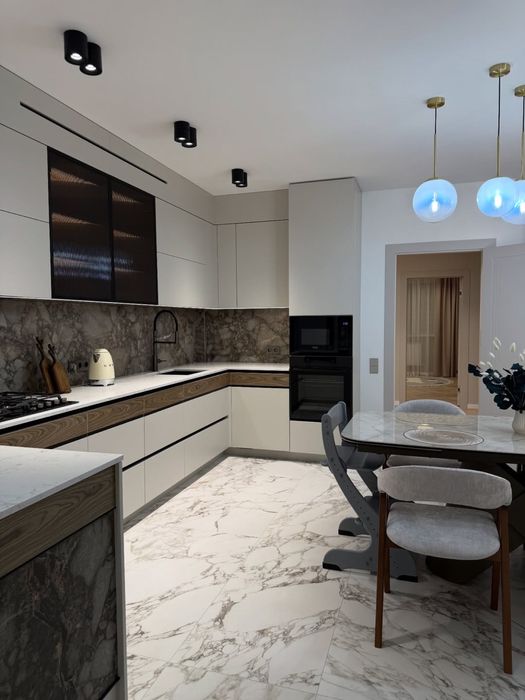 Ремонт будинків під ключ.