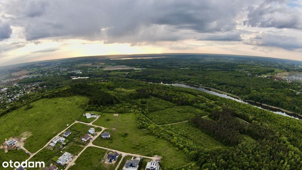 Działka pod lasem w spokojnej okolicy