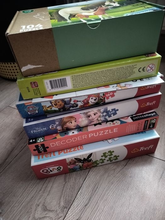 Zestaw puzzli ze zdjęcia