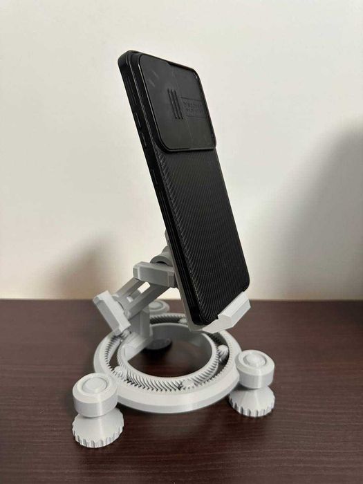 Regulowana podstawka na telefon 3D – 30 zł