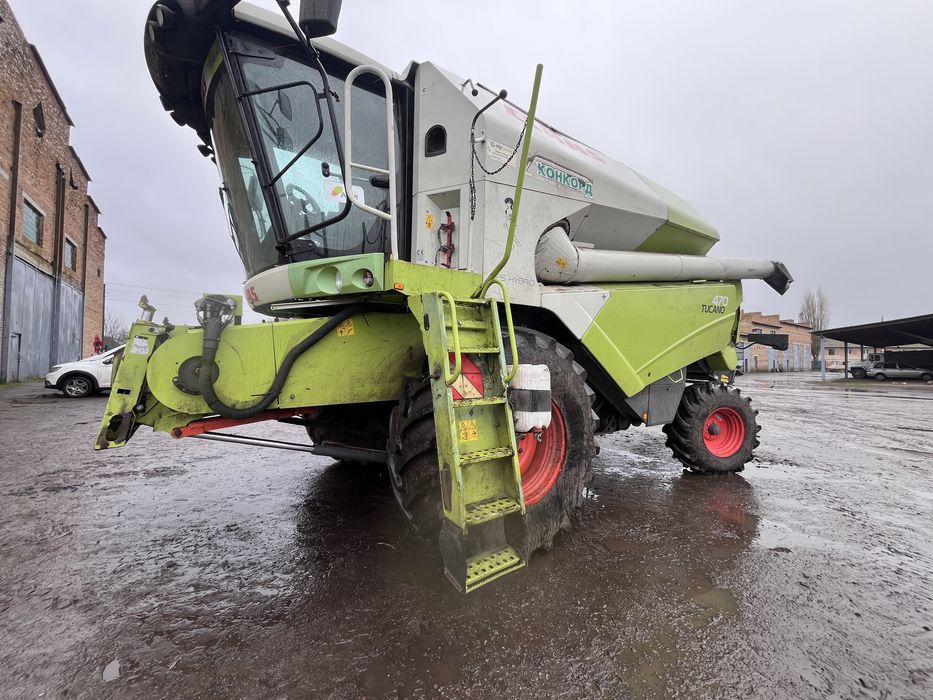 Продається комбайн Tucano 470