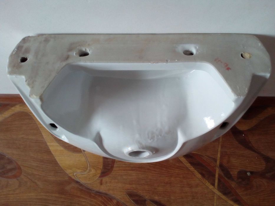 Раковина для ванної кімнати