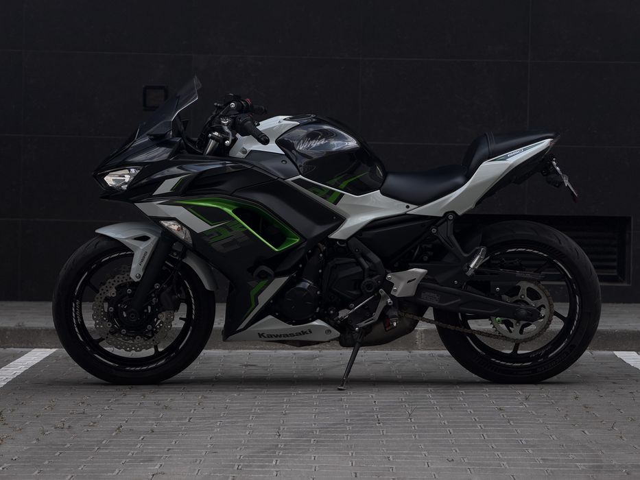 KAWASAKI NINJA 650 - Akrapovic!