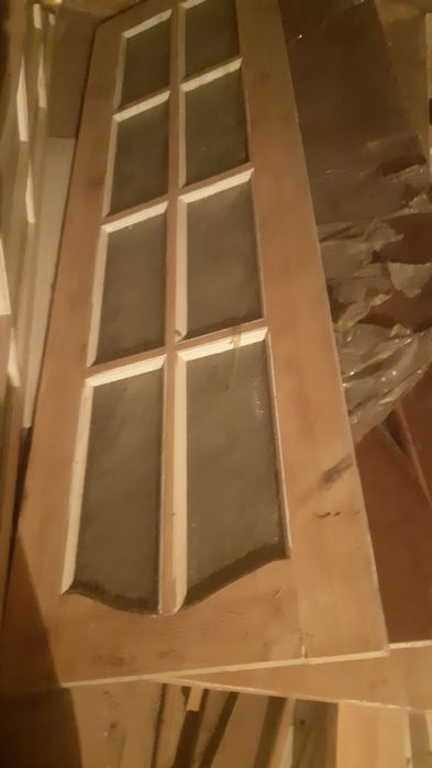 Двери деревянi..