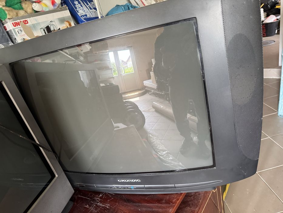 Телевізор sony та grundig