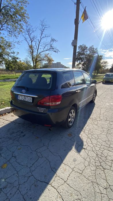Toyota Avensis Verso