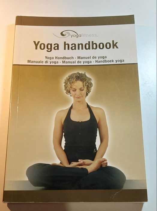 Yoga Handbook (Manual de Yoga) Kylie Jaye, Kris McIntyre