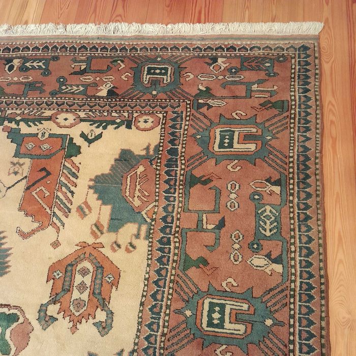 Alcatifa persa ,usada, em bom estado