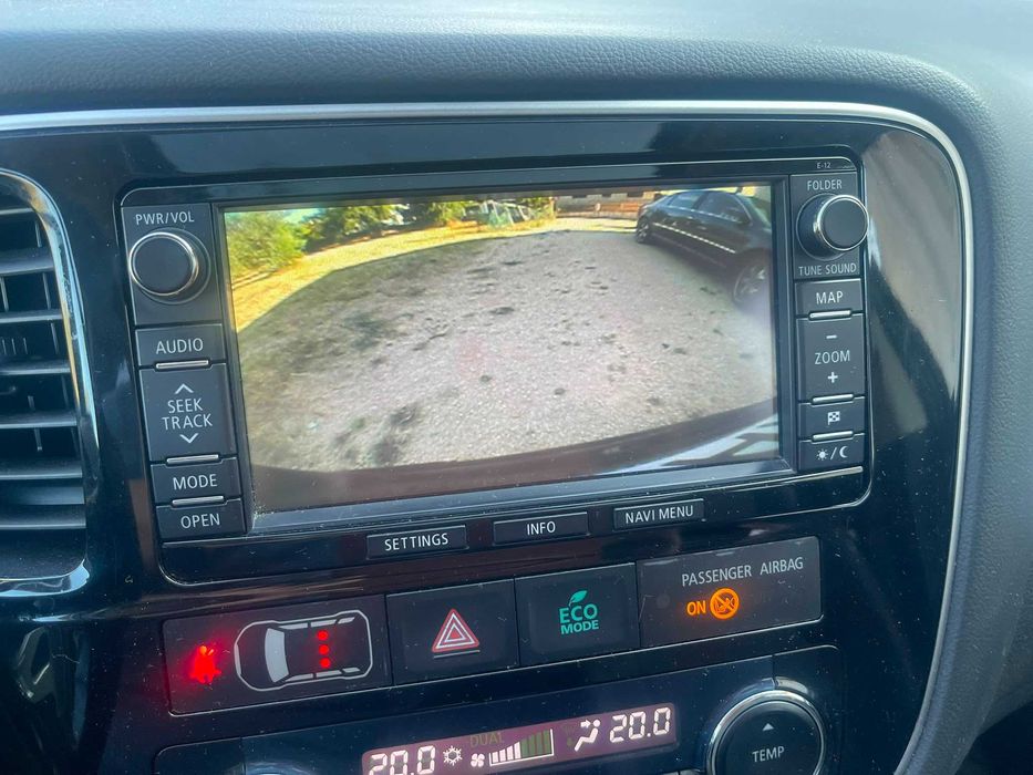 Mitsubishi Outlander — fotografia 2