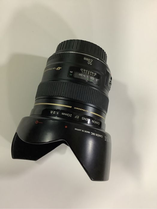 Canon EF 20 mm 2.8