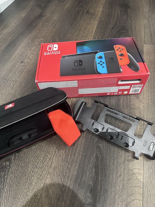 Nintendo Switch V2 – komplet + Ring Fit Adventure | Stan bardzo dobry.
