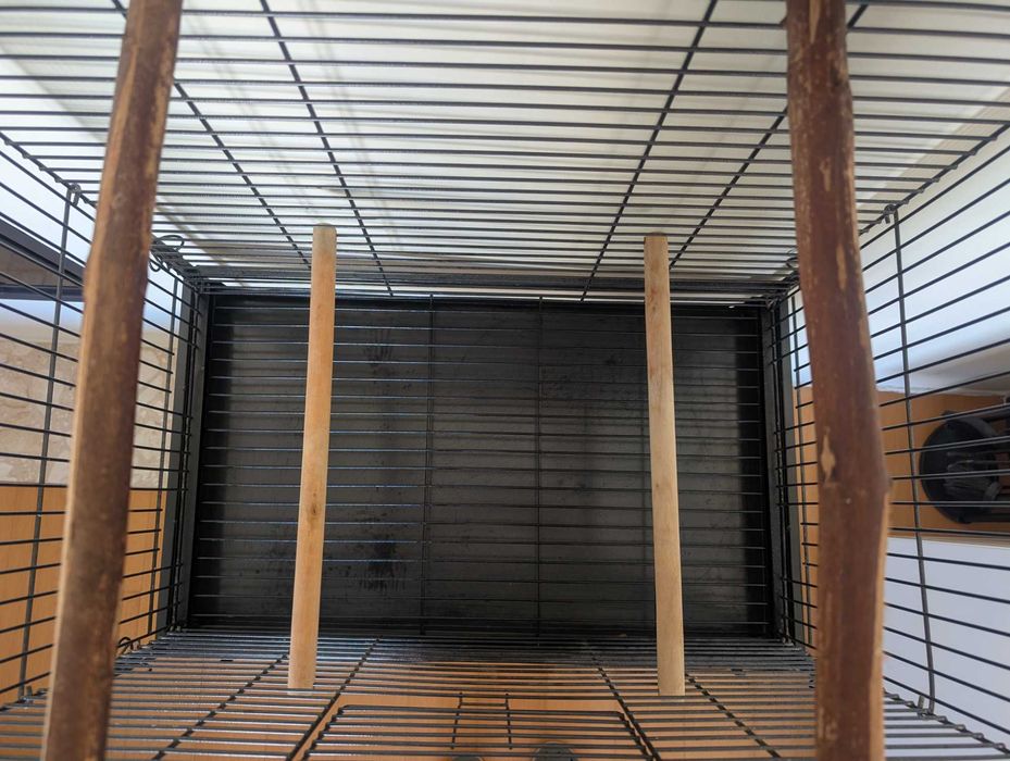Gaiola / Viveiro para aves (papagaios, araras, etc), com rodas - 75x45x150 cm - em ótimo estado