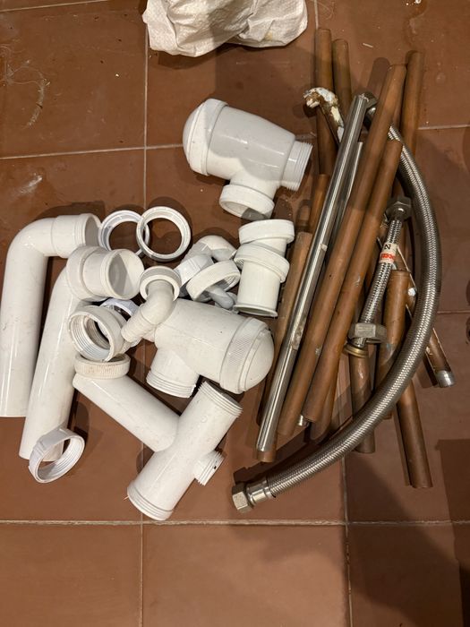 Lote de acessórios de canalização