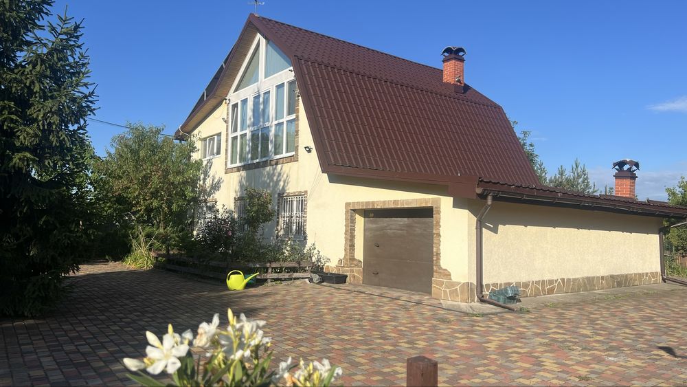 Продається заміський будинок з унікальною атмосферою відпочинку 25сот