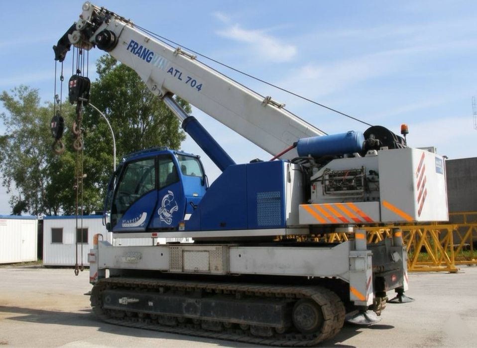 Оренда СКГ 100, гусеничний кран, послуги спецтехніки, послуги крана