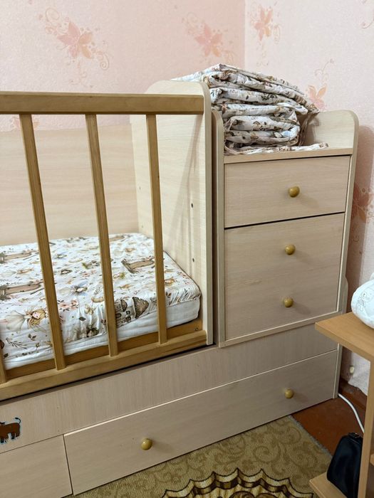 Дитяче ліжечко трансформер  від народження і до 12 років