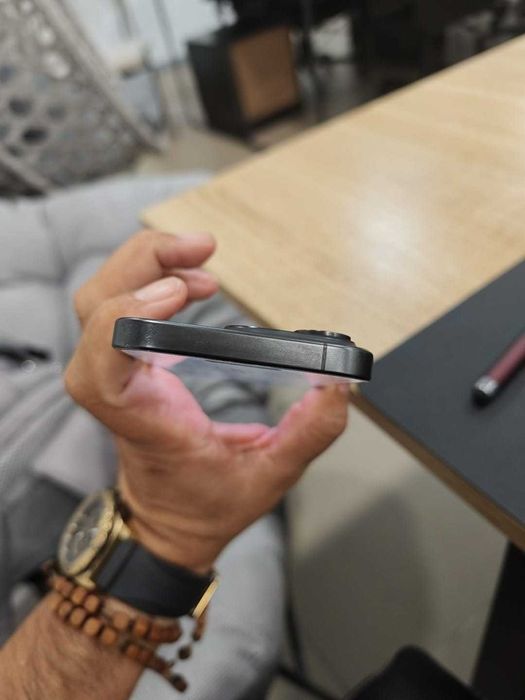 iPhone 15 Pro - 256GB Preto
