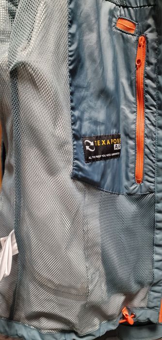 Трекінгова жіноча куртка jack wolfskin розмір L