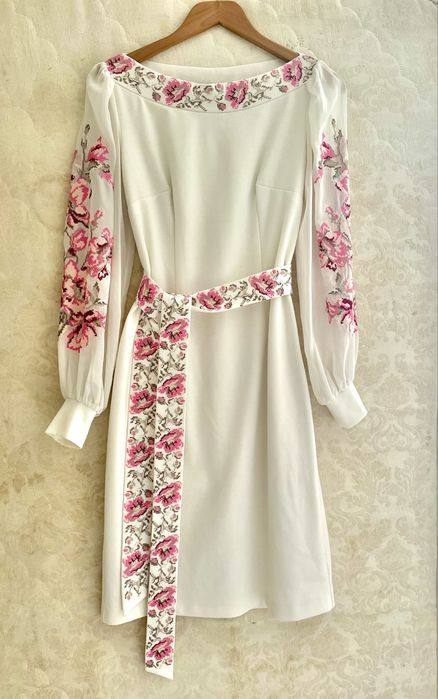 Вишивана сукня. 38 розмір. М. Вишите плаття. Вишиванка