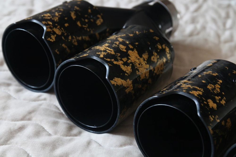 Насадки на глушитель из кованого цветного карбона ( Akrapovic HKS BMW)