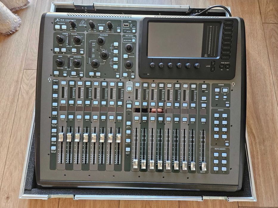 Behringer x32 Compact (Producer, Full)