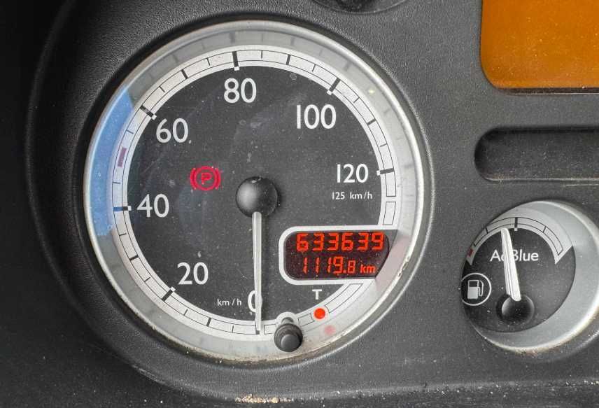 Продаю вантажівку з кузовом DAF XF 105.410, рік випуску 2011.