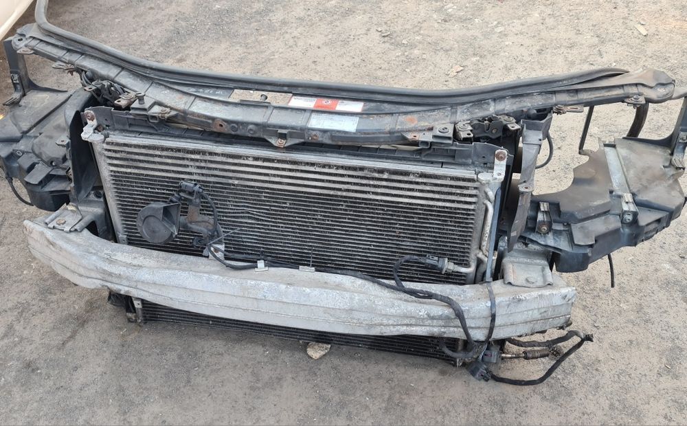 PAS PRZEDNI wzmocnienie+belka+chłodnice AUDI A8 D3 lift 3.0tdi 2006r