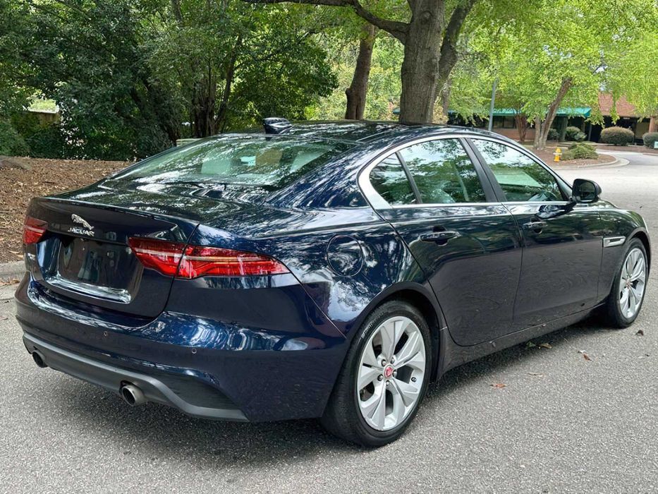Jaguar XE P250 S      2020