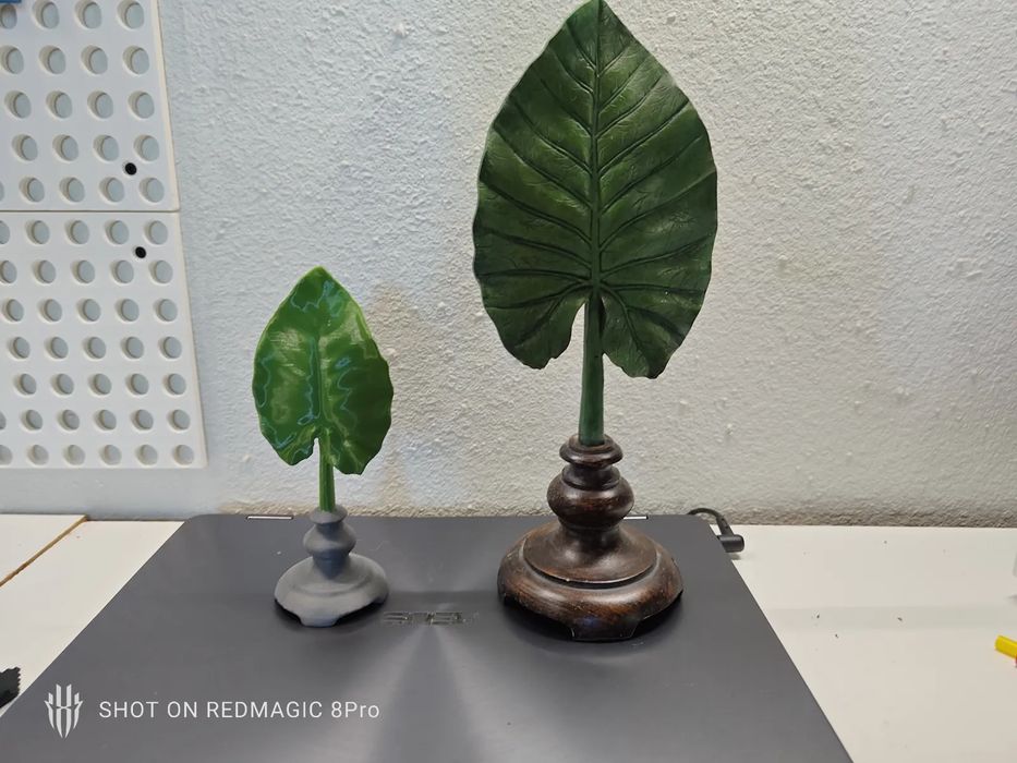 Decoração de Mesa Folha - Escaneado de Alta Qualidade