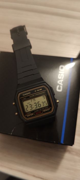 Зараз замовили. Годинник Casio F-91W gold часы