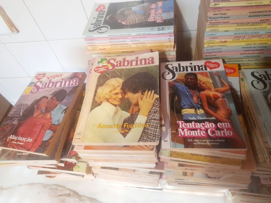 Conjunto de 350 Livros Sabrina Diversos
