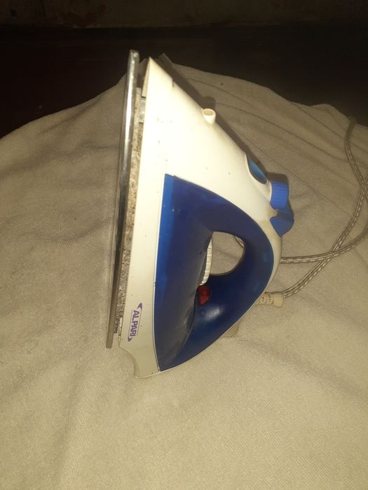 Продам утюг ALPARI