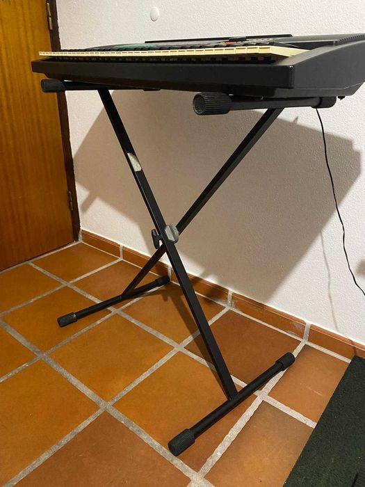 Teclado Yamaha PSR 150 em ótimo estado