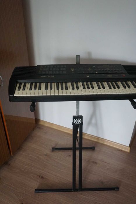Roland keyboard + stojak SOLO / Tietz & Tietz – stary model