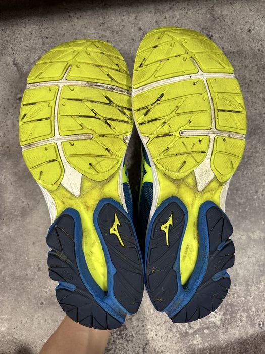 Кросівки Mizuno Wave Rider 20  44,5 р