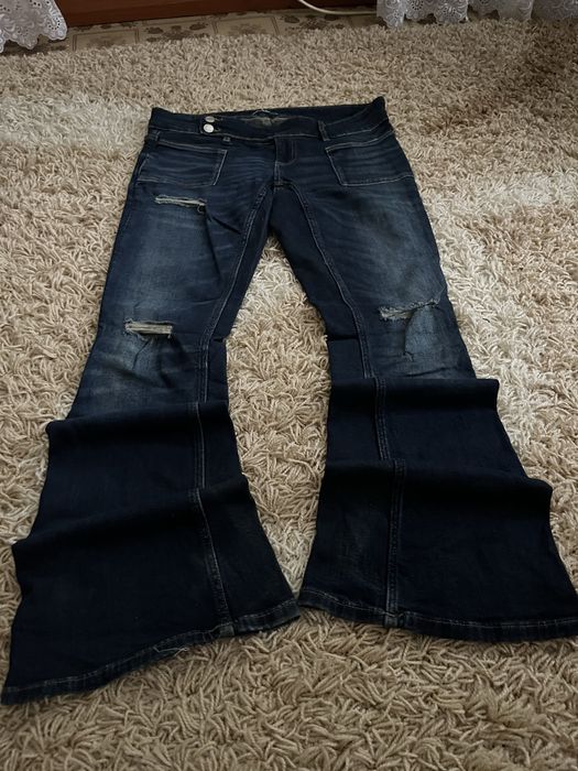 Джинсы Bootcut