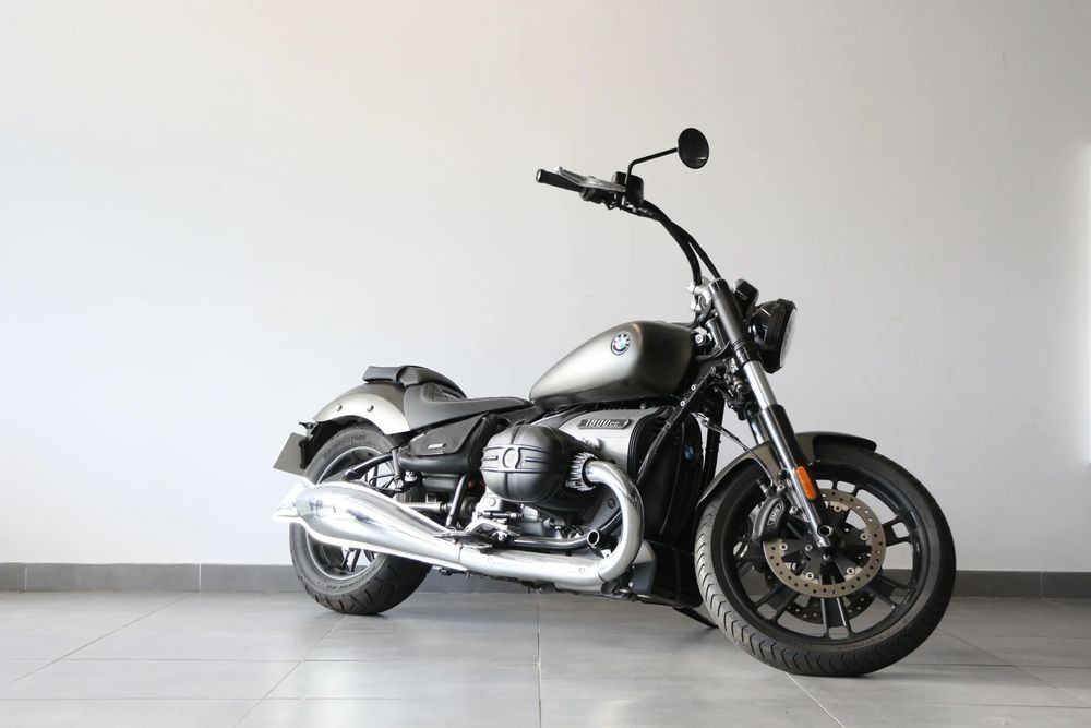 BMW R 18