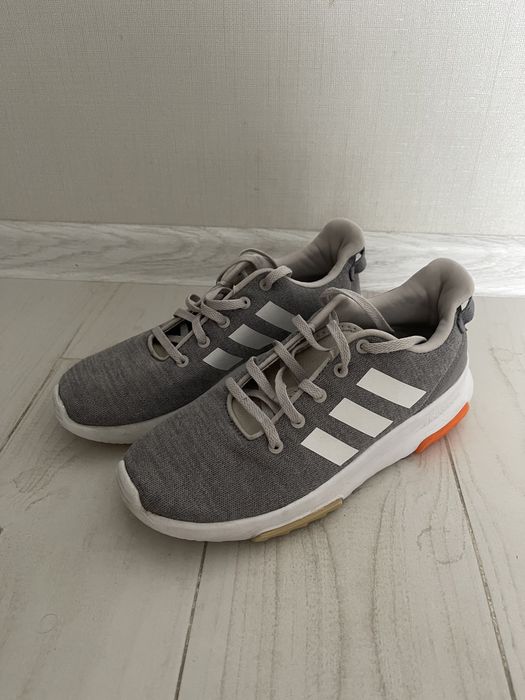 Кросівки Adidas, р.36 2/3, б/у