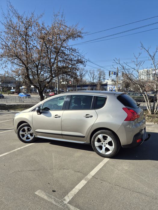Продаю Peugeot 3008 2.0HDi, 2012  АКПП Aisin