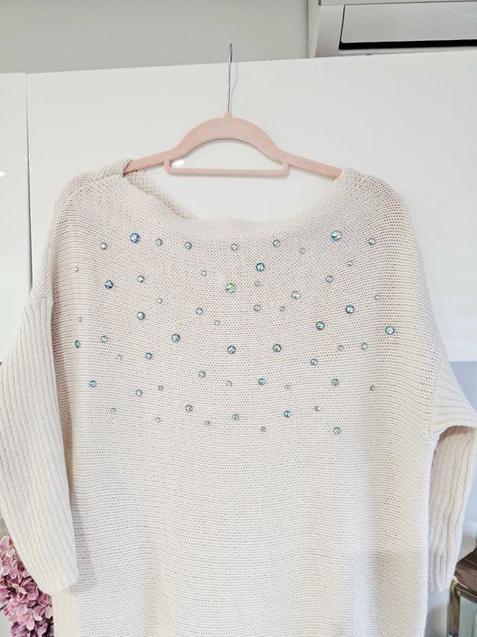 Sweter z moherem, puder, cyrkonie