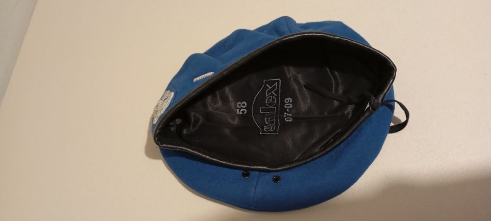 Niebieski beret GALOWY st.szer obszyty sprężynką srebrna