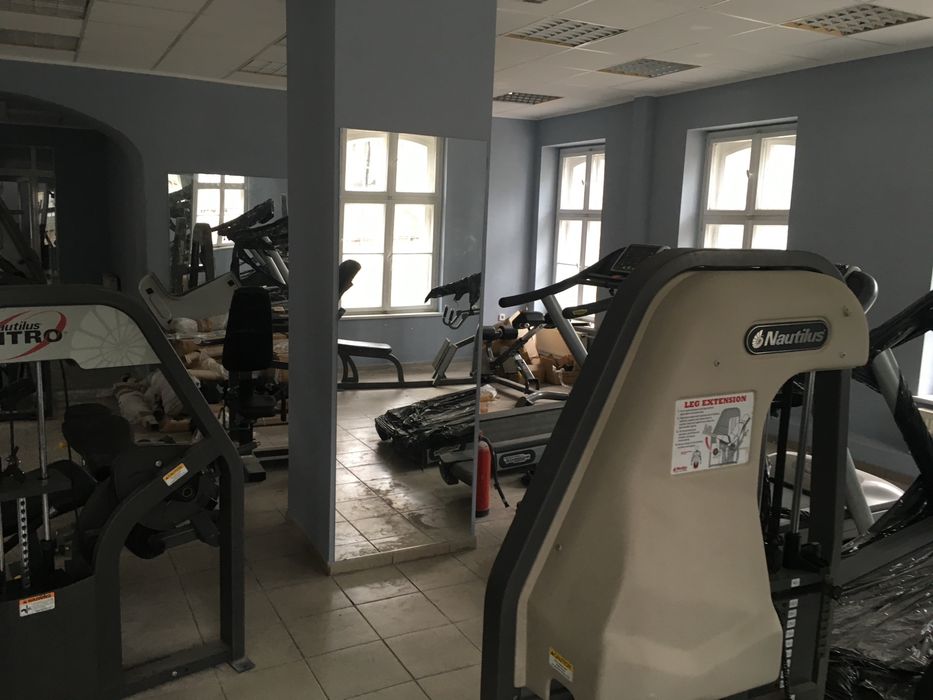 Sprzedm siłownie mało używaną  . Tylko w całości do sprzedania