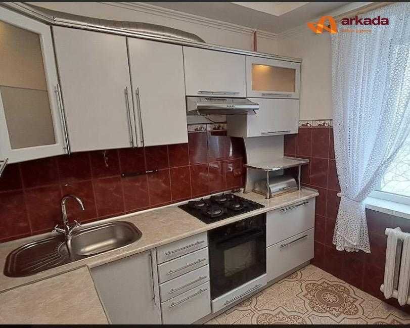 Оренда  3 кім. квартири по вул. В. Стуса - Івано-Франківськ