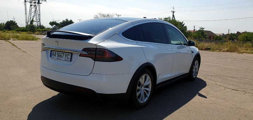Tesla Model X 2019 VIN 5YJXCBE26LF231308 фото оголошення 4 з 19