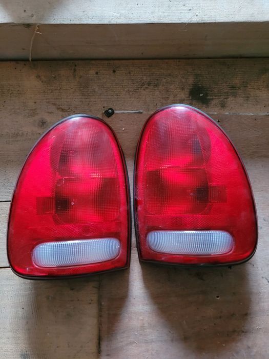Задній ліхтар стоп chrysler voyager dodge Caravan