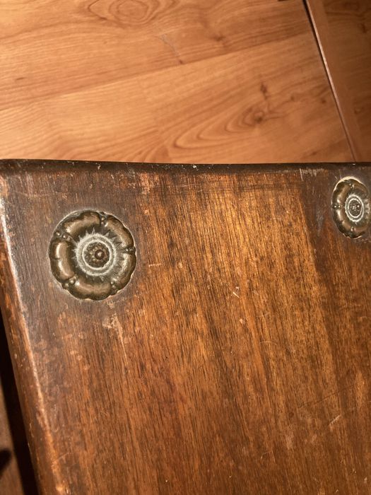 Mesinha de apoio muito antiga (madeira vinhatico)