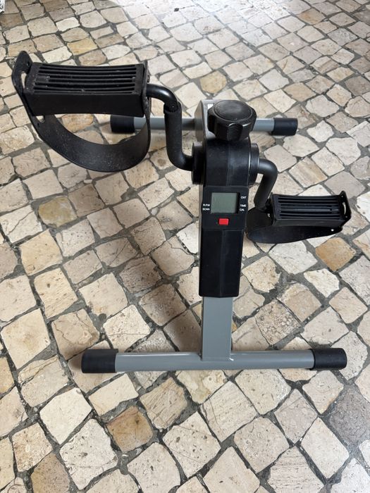 Bicicleta de Exercício Profissional Nova