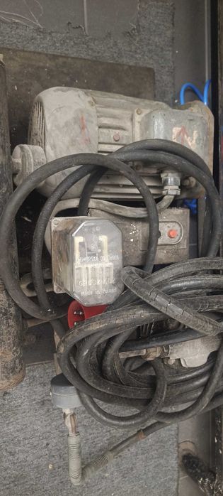 Silnik trójfazowy / sprężarka